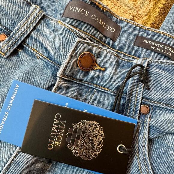 Vince Camuto Men's Straight Jeans in Light Blue - Picture 2 of 5